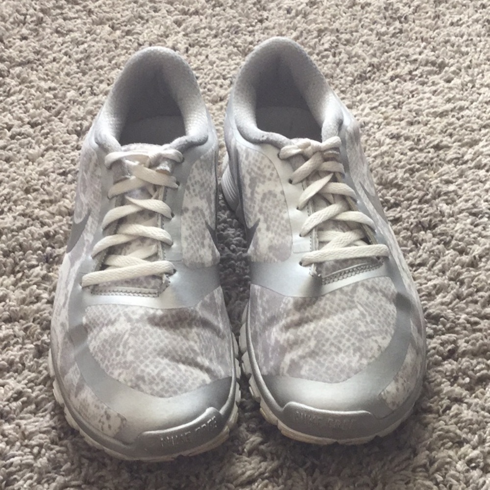 Nike Free 5.0 snake print running shoe